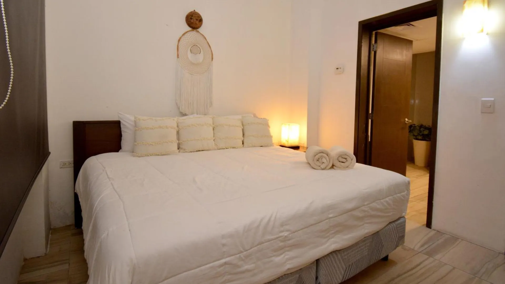 Awesome Apartment At Aldea Thai Beachfront Playa del Carmen Lägenhetshotell