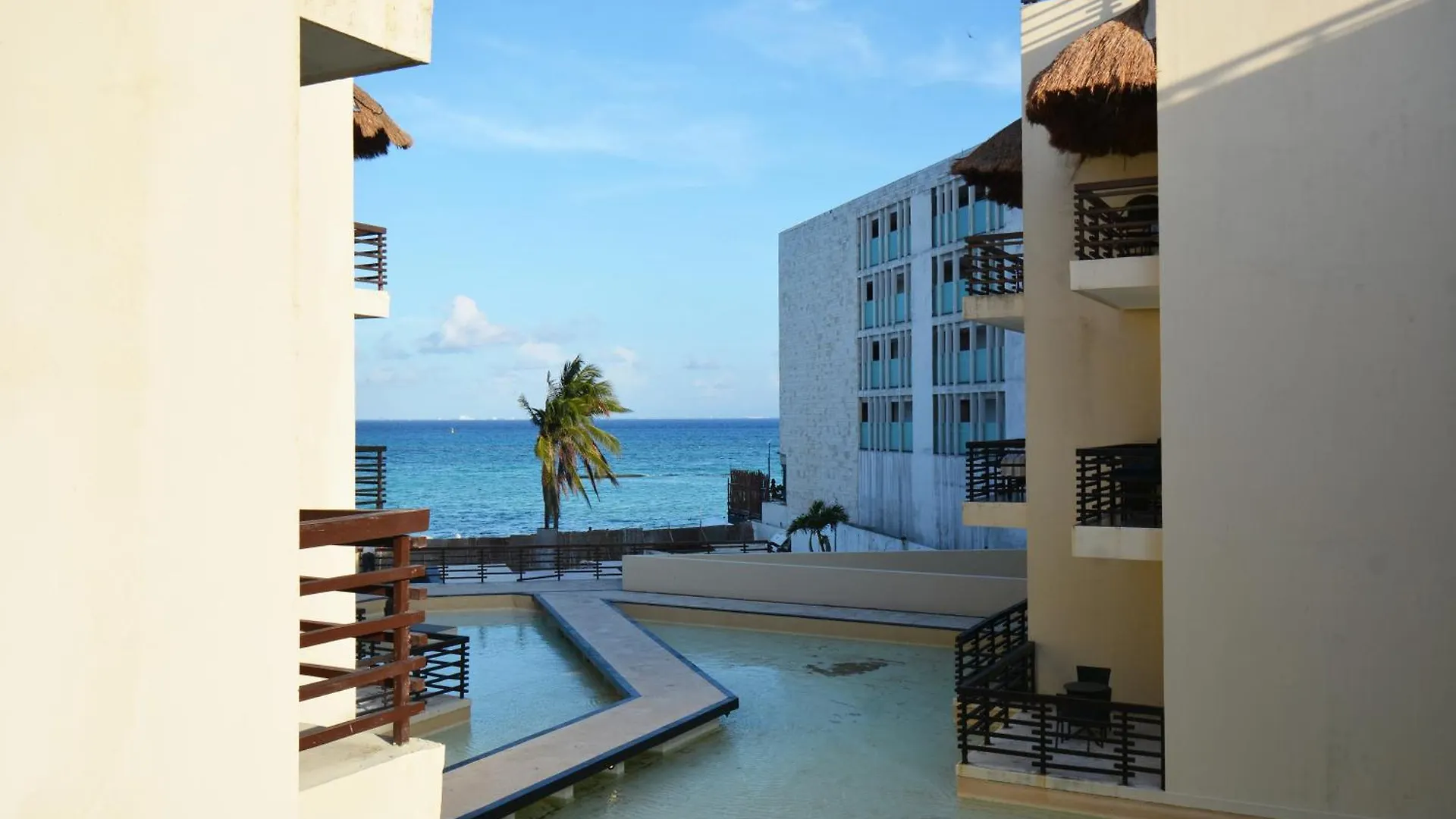 Awesome Apartment At Aldea Thai Beachfront Playa del Carmen